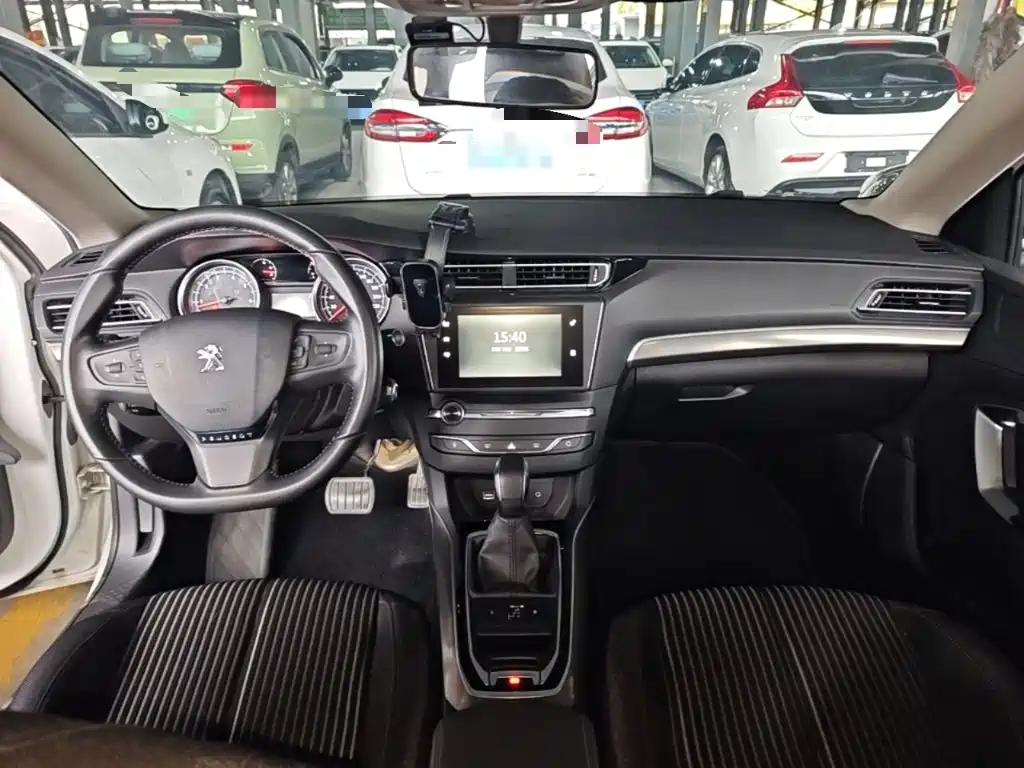 Peugeot 408 — миниатюра 10