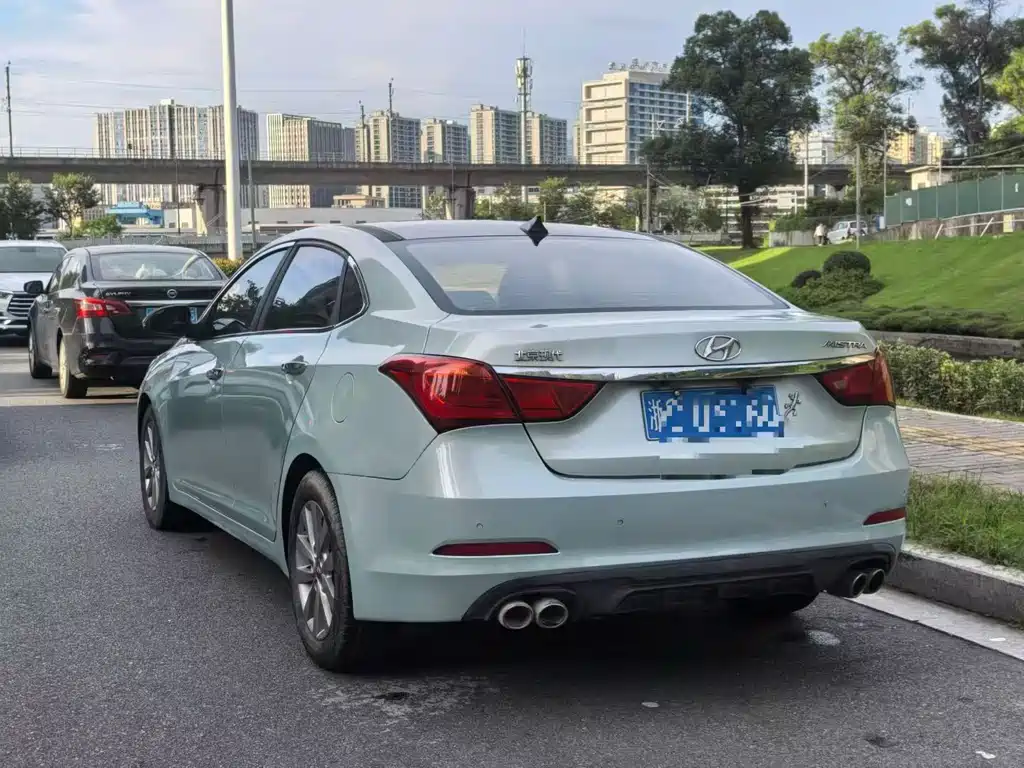 Hyundai Mistra — миниатюра 8