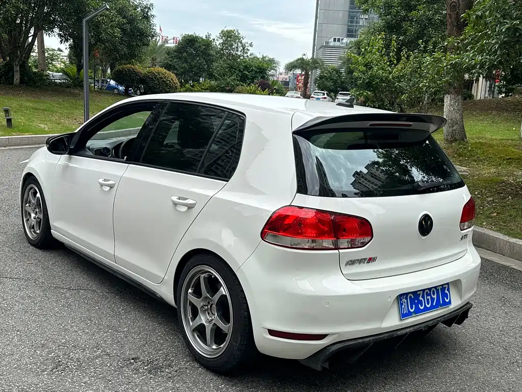Volkswagen Golf GTI GTI 2011 2.0TSI GTI