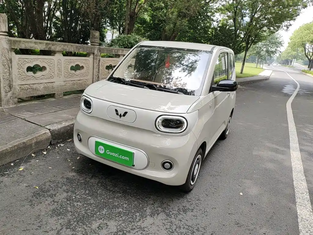 Wuling Hongguang Mini EV 2024 3rd Gen 215km Youth Edition