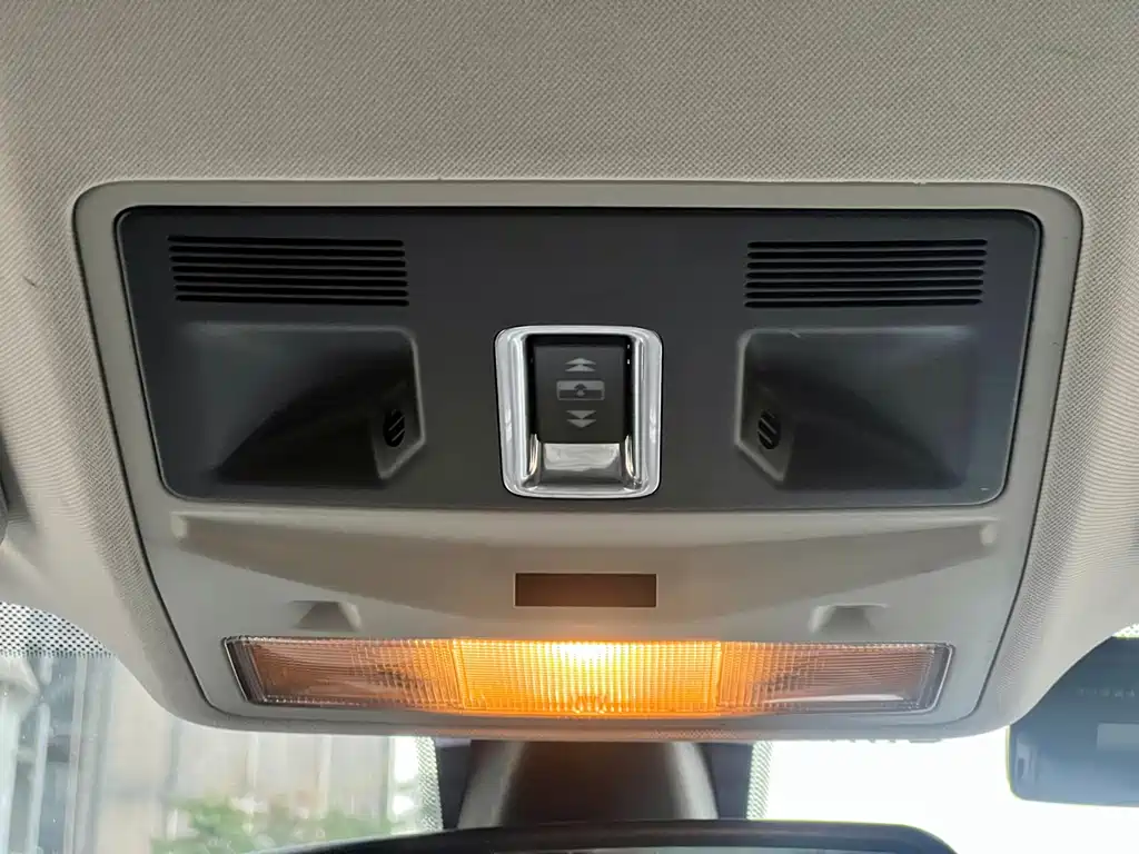 Land Rover Evoque (Import) — миниатюра 24