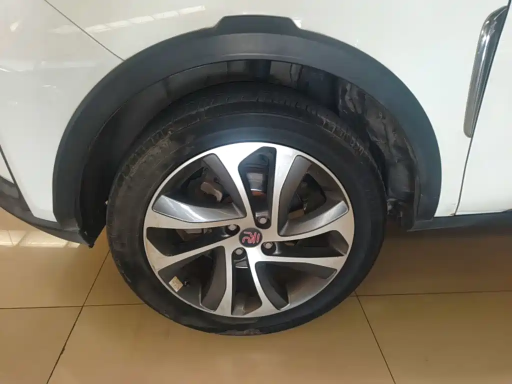 BYD Yuan — миниатюра 23