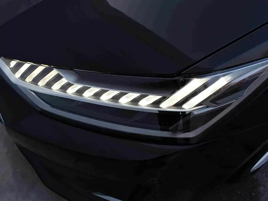 Audi A7L — миниатюра 13