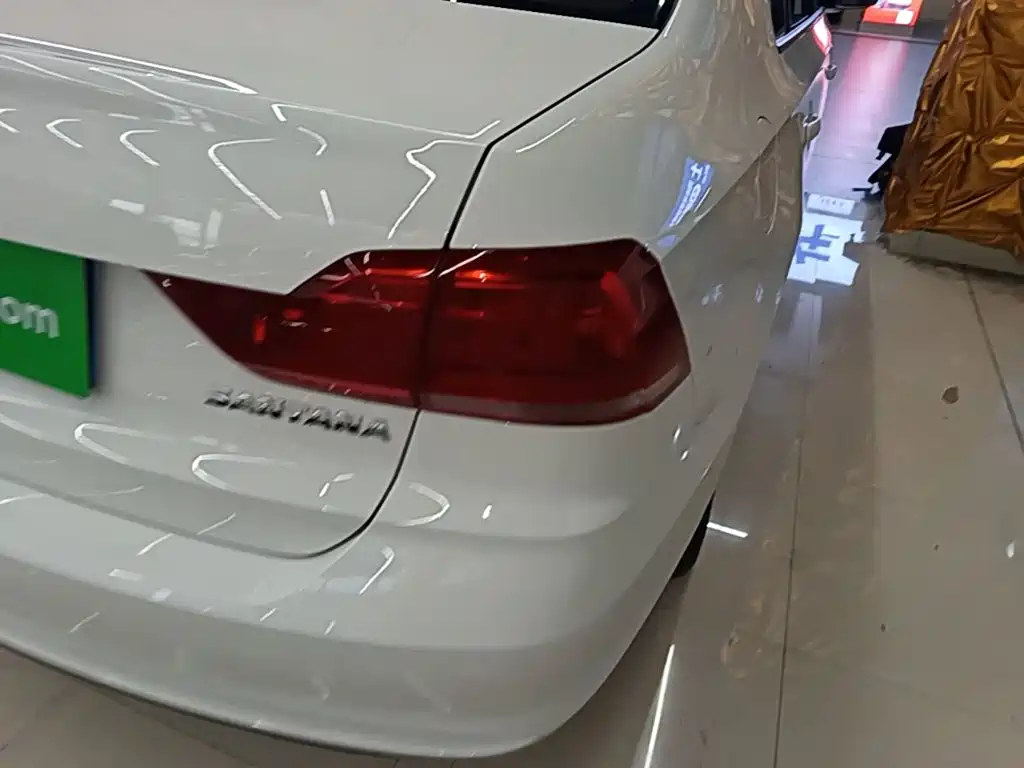 Volkswagen Santana — миниатюра 8