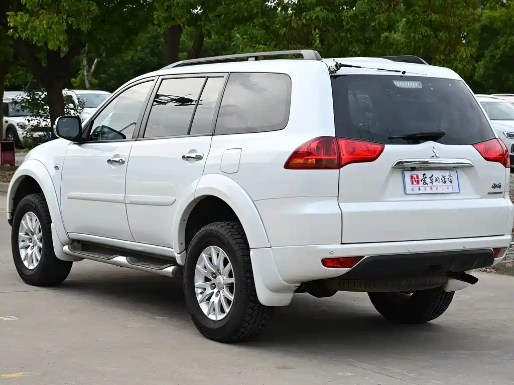 Mitsubishi Pajero Sport — миниатюра 3