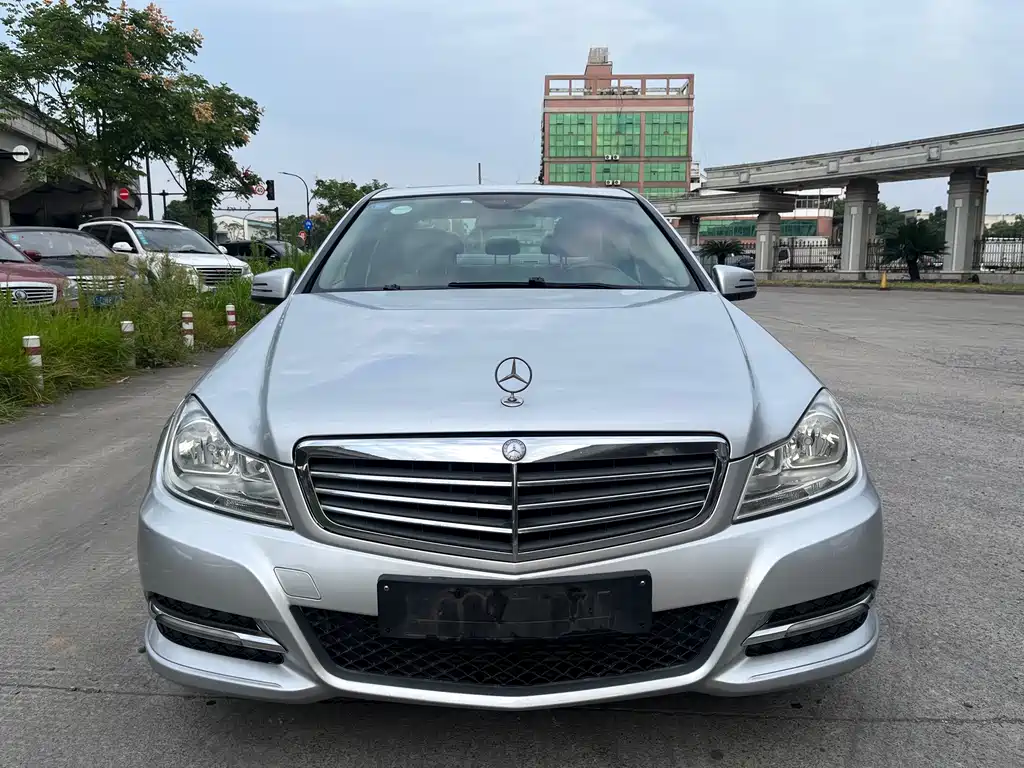 Mercedes-Benz C-Class — миниатюра 2