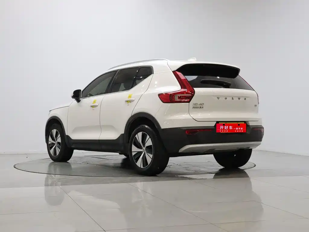 Volvo XC40 — миниатюра 3