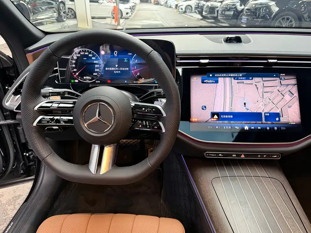 Mercedes-Benz E-Class — миниатюра 11