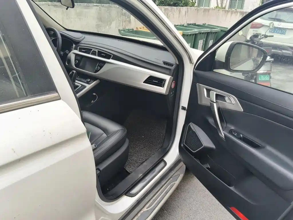 Geely Boyue — миниатюра 22