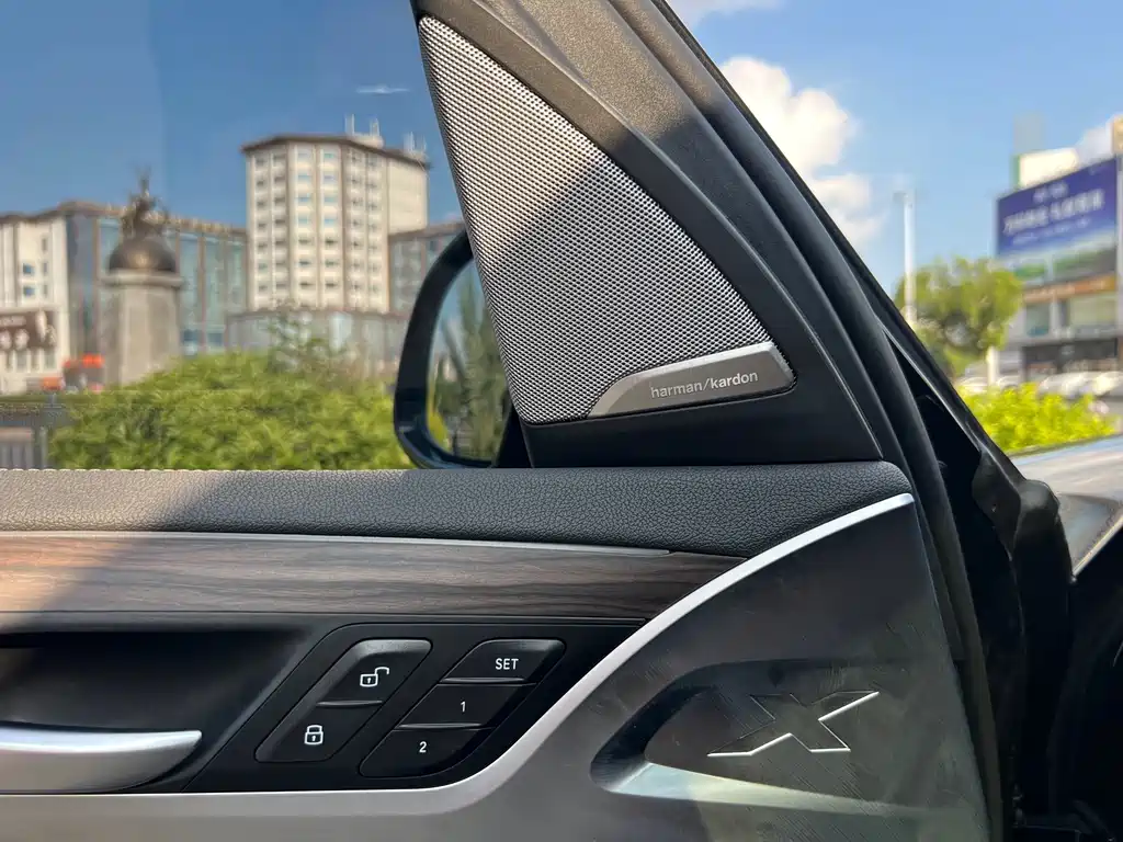 BMW X3 — миниатюра 16