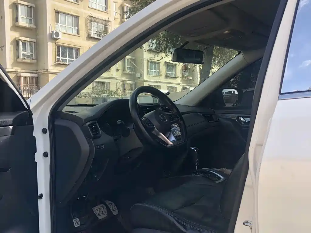 Nissan X-Trail — миниатюра 7
