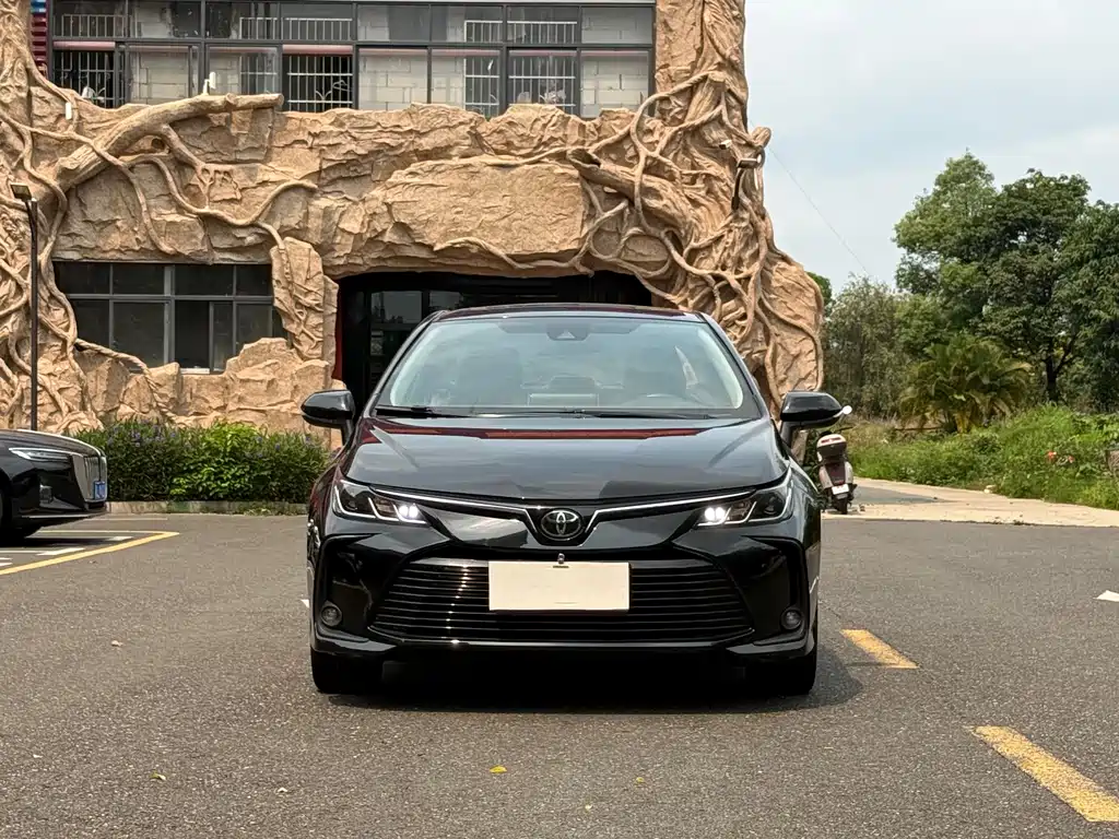 Toyota Corolla — миниатюра 2