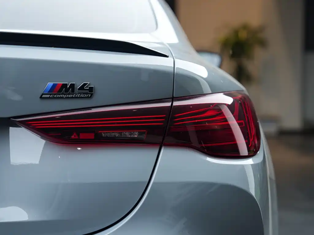 BMW M4 — миниатюра 21