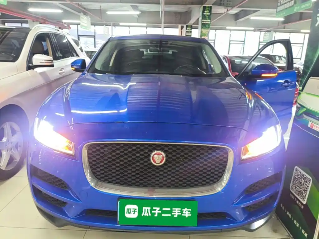 Jaguar F-PACE — миниатюра 3