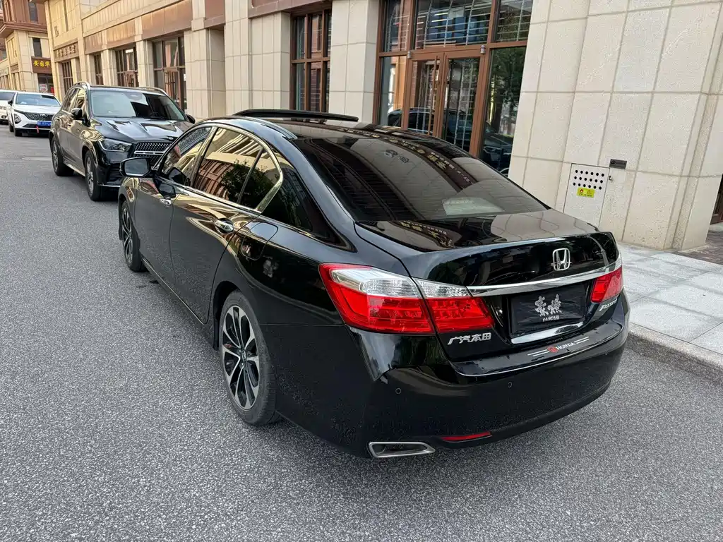 Honda Accord — миниатюра 6