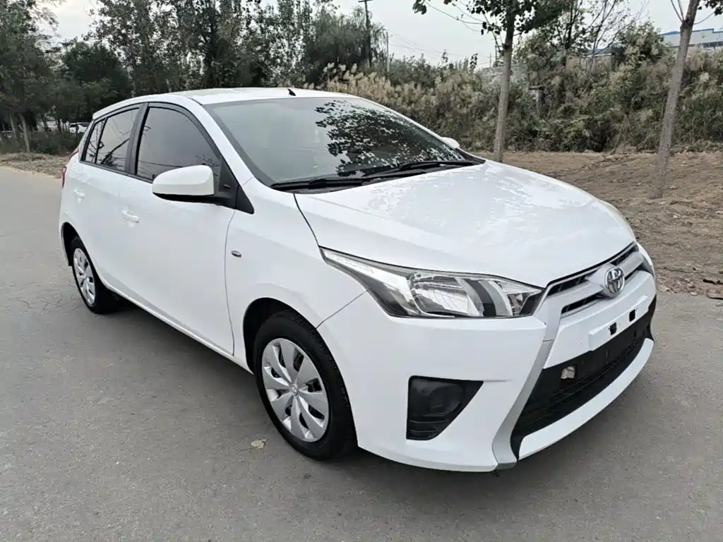 Toyota Yaris L — миниатюра 4