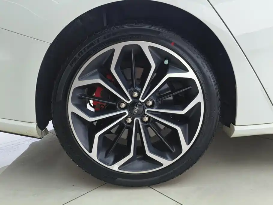 Ford Focus — миниатюра 6