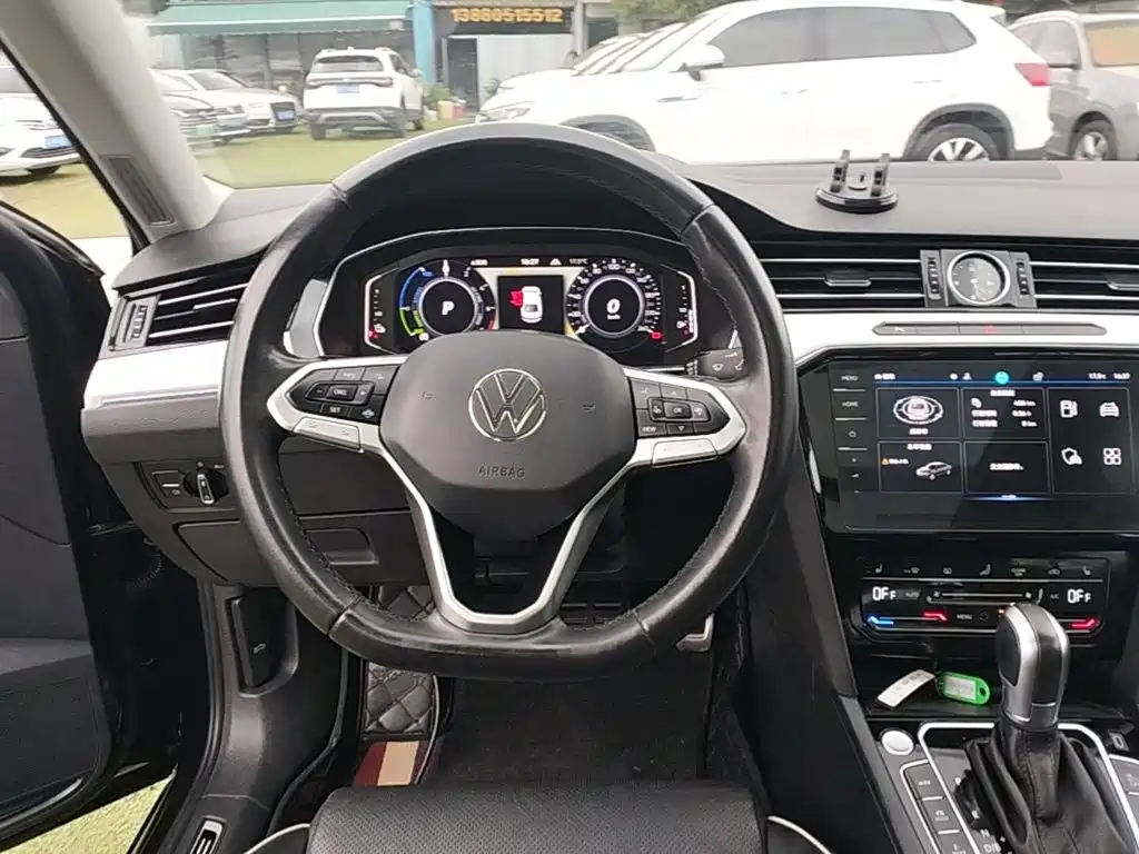 Volkswagen Magotan PHEV — миниатюра 11