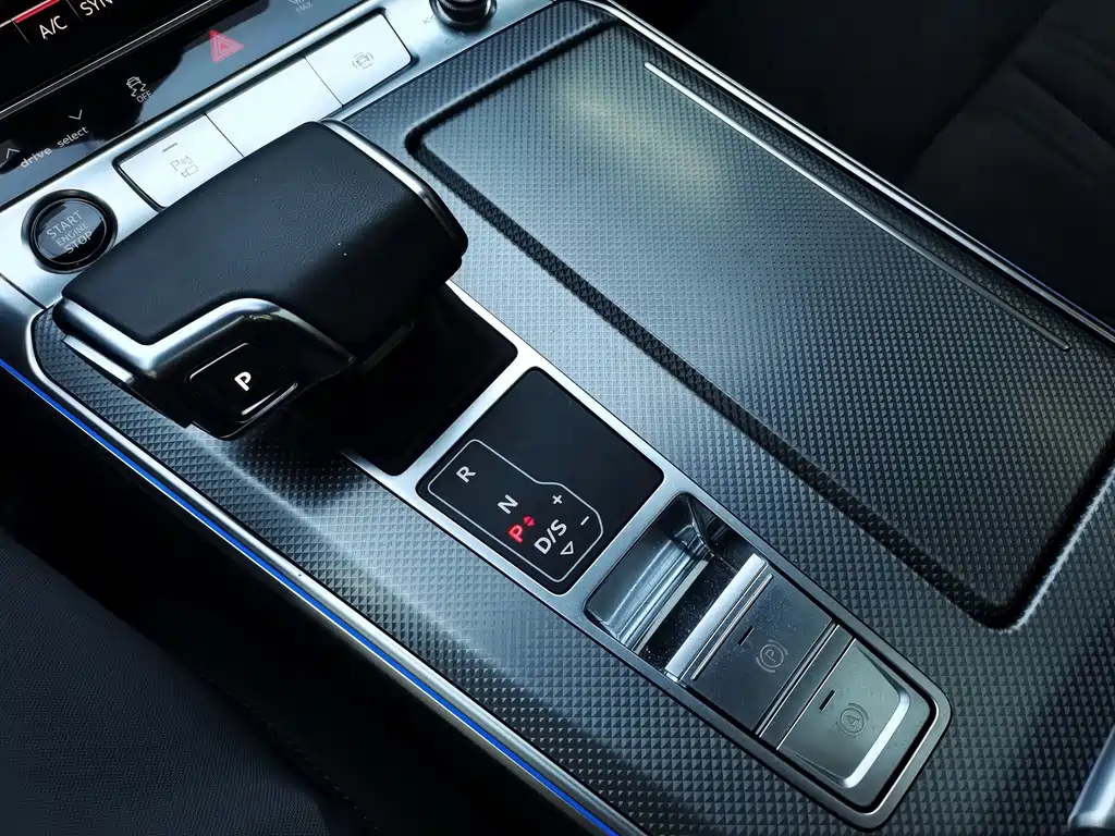 Audi A6L — миниатюра 11