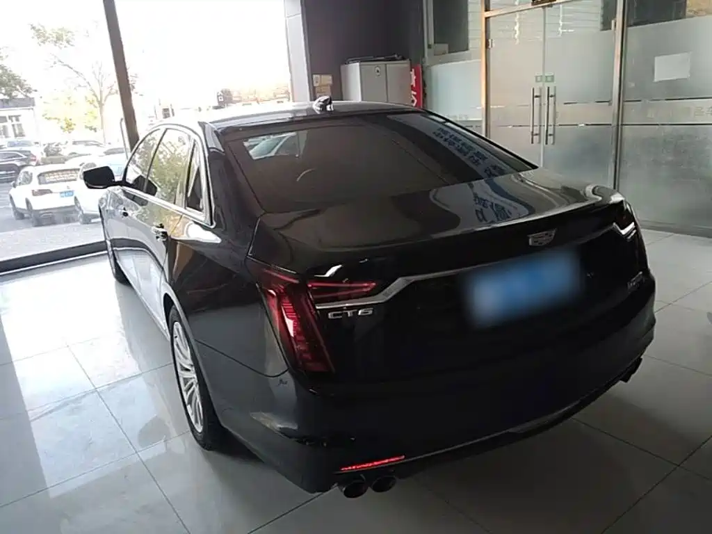 Cadillac CT6 — миниатюра 5