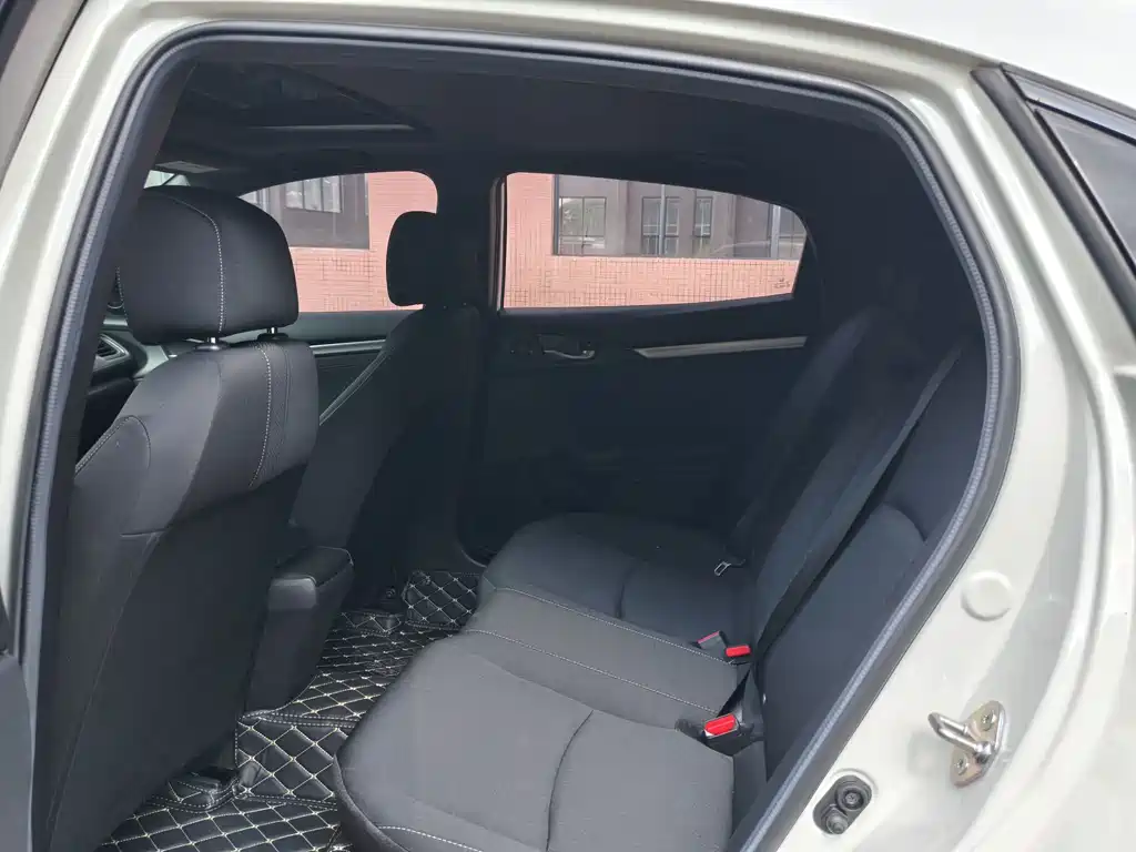 Honda Civic — миниатюра 10