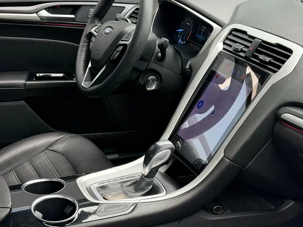Ford Mondeo — миниатюра 16