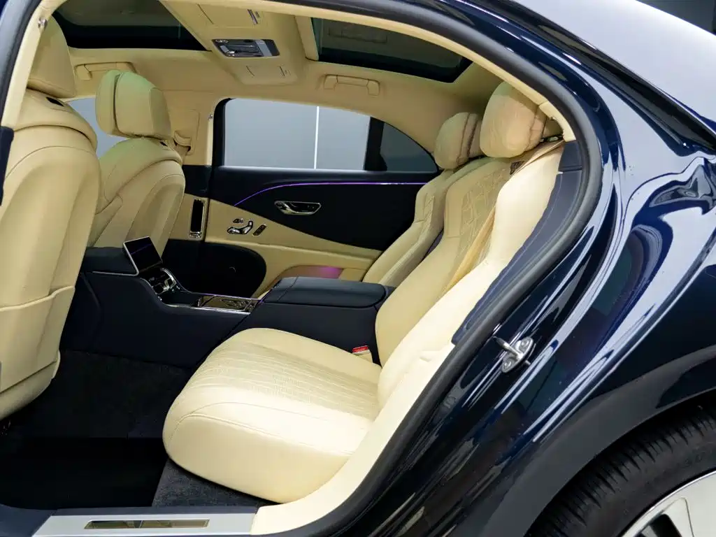 Bentley Flying Spur — миниатюра 13