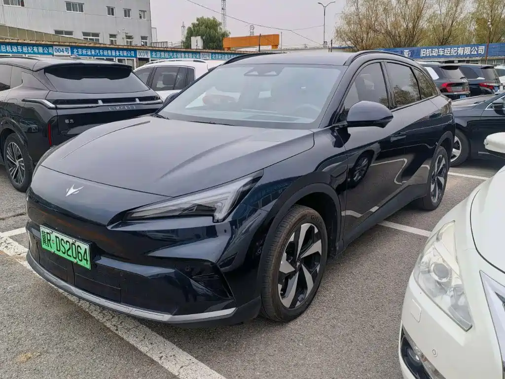 ARCFOX Alpha T5