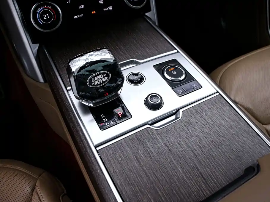 Land Rover Range Rover — миниатюра 10