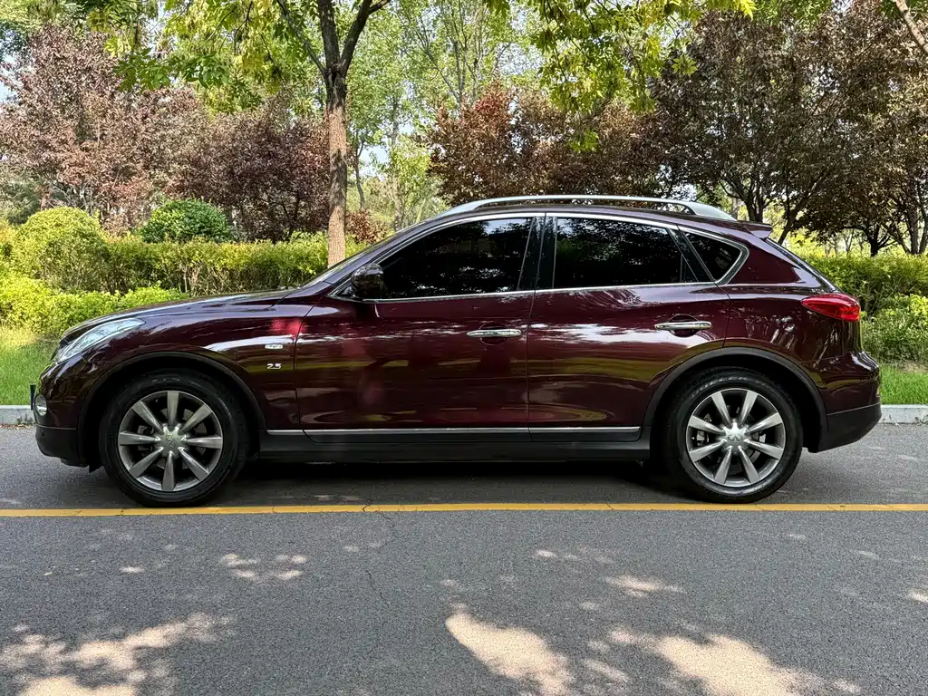 Infiniti QX50 (Import) — миниатюра 9