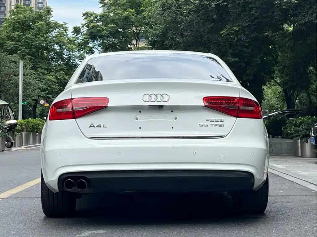Audi A4L 2015 35 TFSI AT Comfort