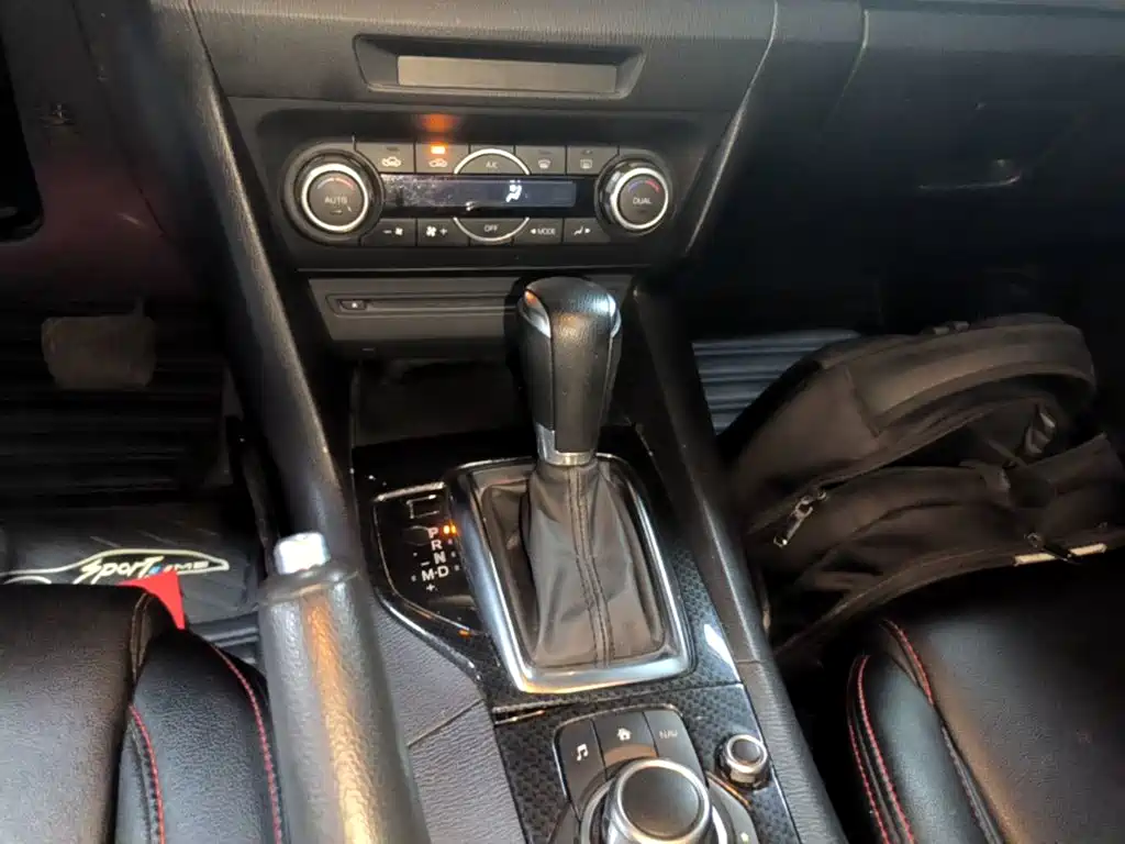 Mazda 3 Axela — миниатюра 14