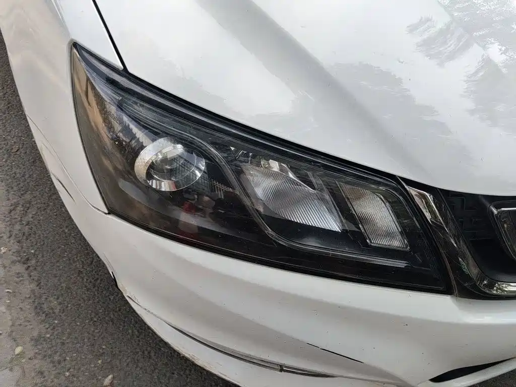 Geely Emgrand — миниатюра 7
