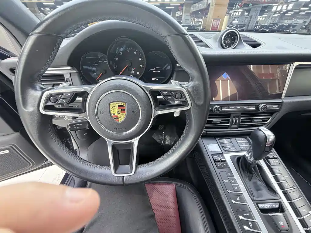 Porsche Macan — миниатюра 17
