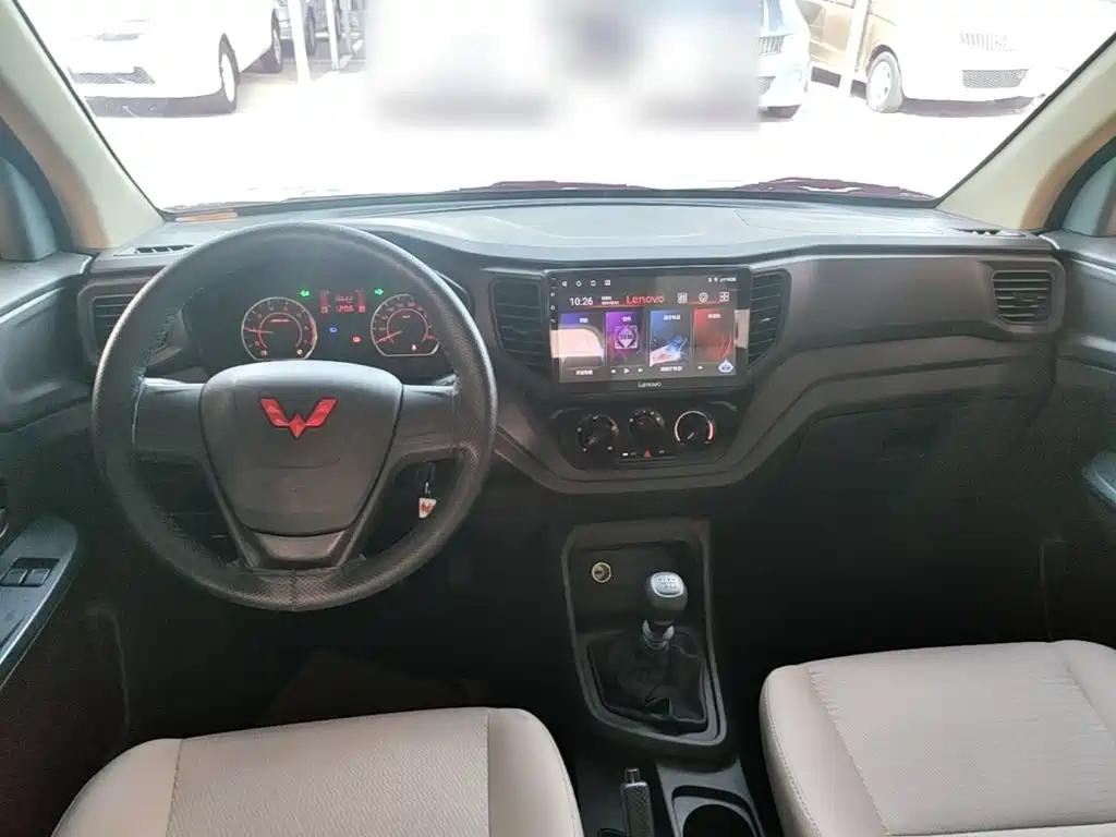 Wuling Hongguang V — миниатюра 10