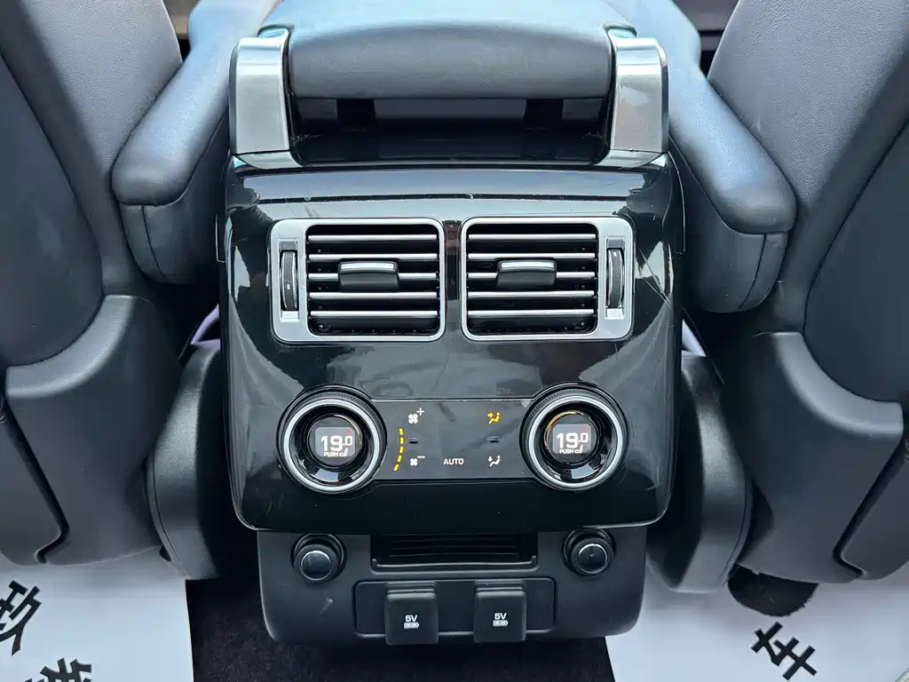 Land Rover Range Rover — миниатюра 14