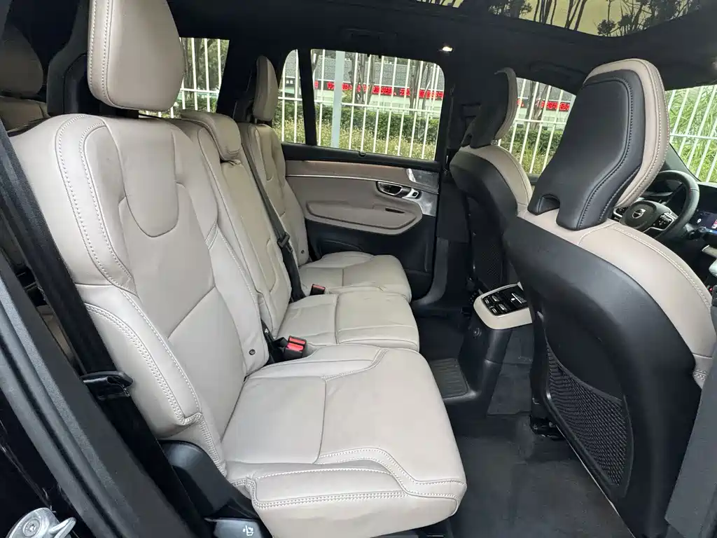 Volvo XC90 PHEV — миниатюра 16