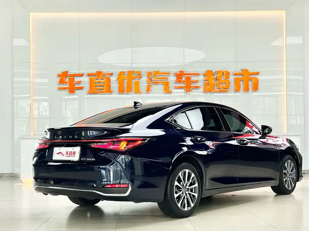 Lexus ES — миниатюра 5