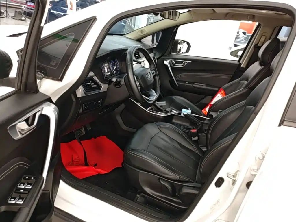 Geely Vision X3 — миниатюра 16