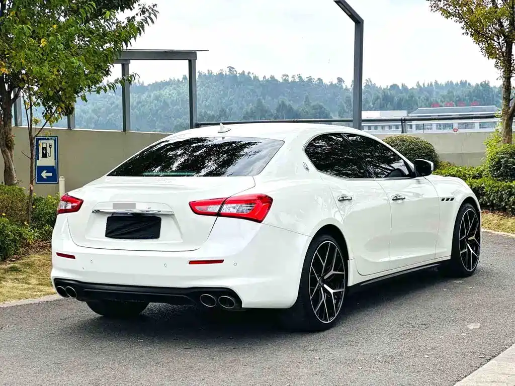 Maserati Ghibli — миниатюра 9