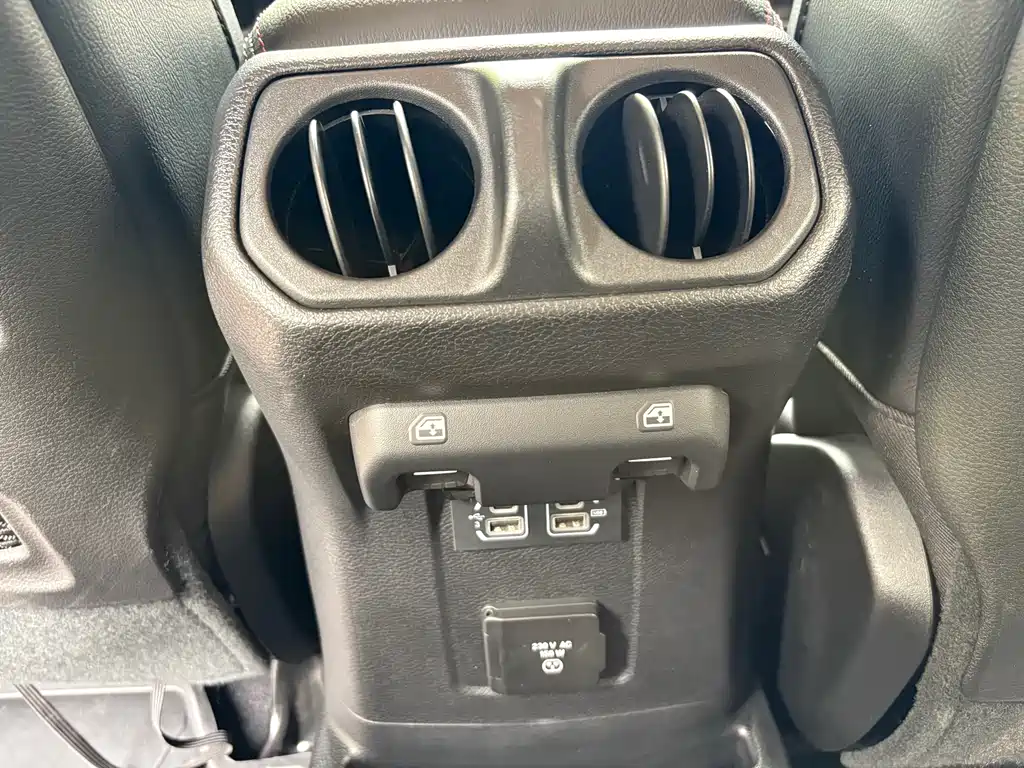 Jeep Wrangler — миниатюра 11