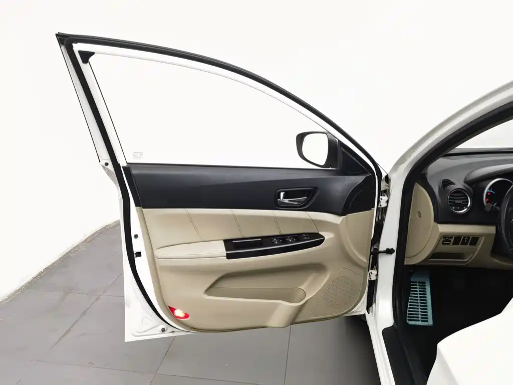 Changan Eado — миниатюра 8