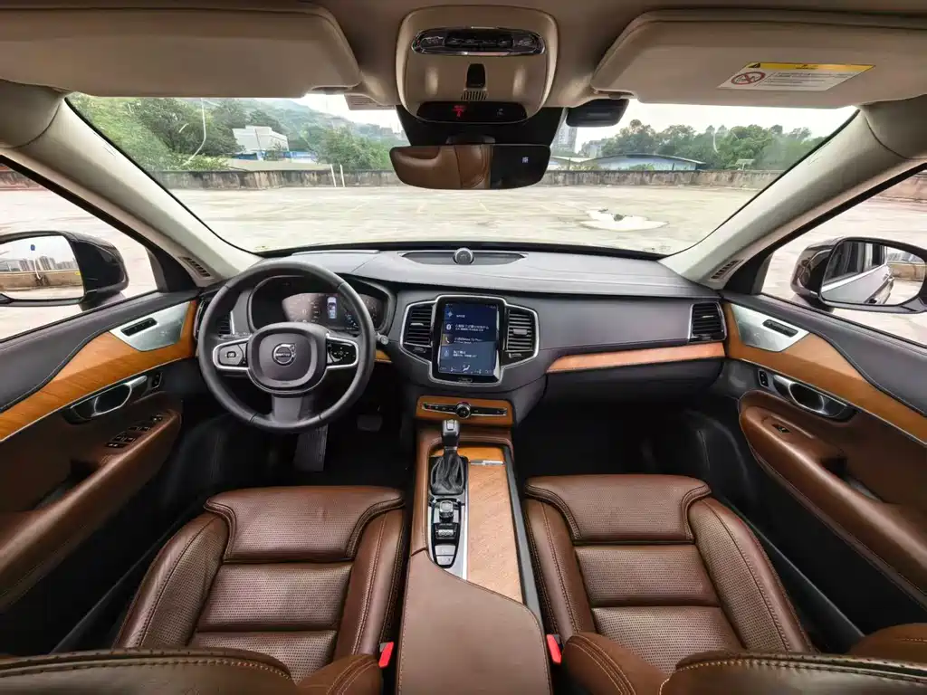 Volvo XC90 — миниатюра 4