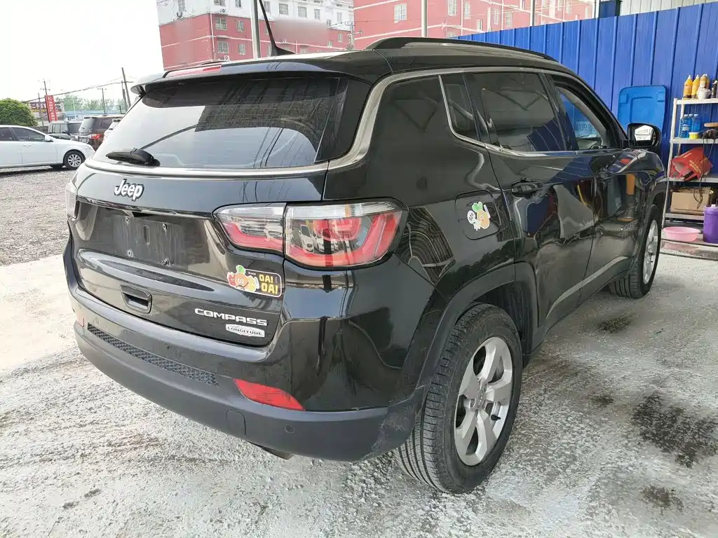 Jeep Compass — миниатюра 5