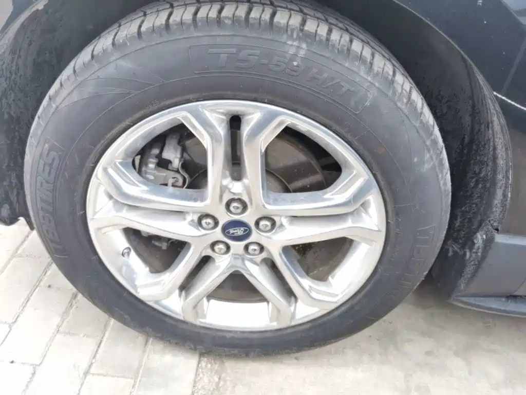 Ford Edge — миниатюра 23