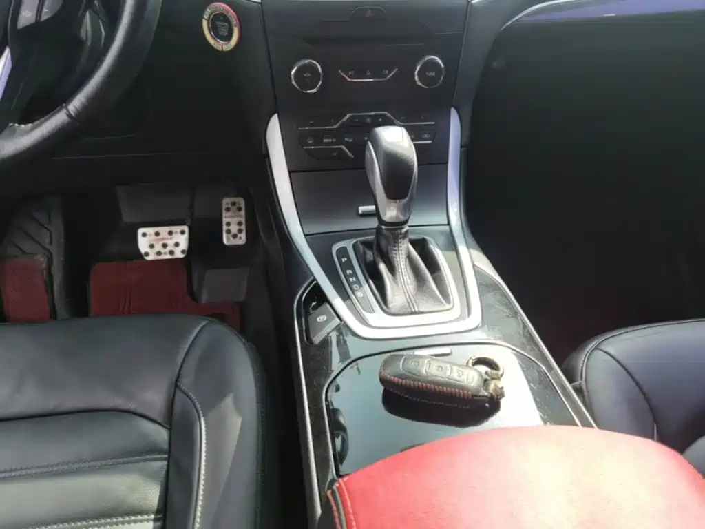 Ford Edge — миниатюра 14