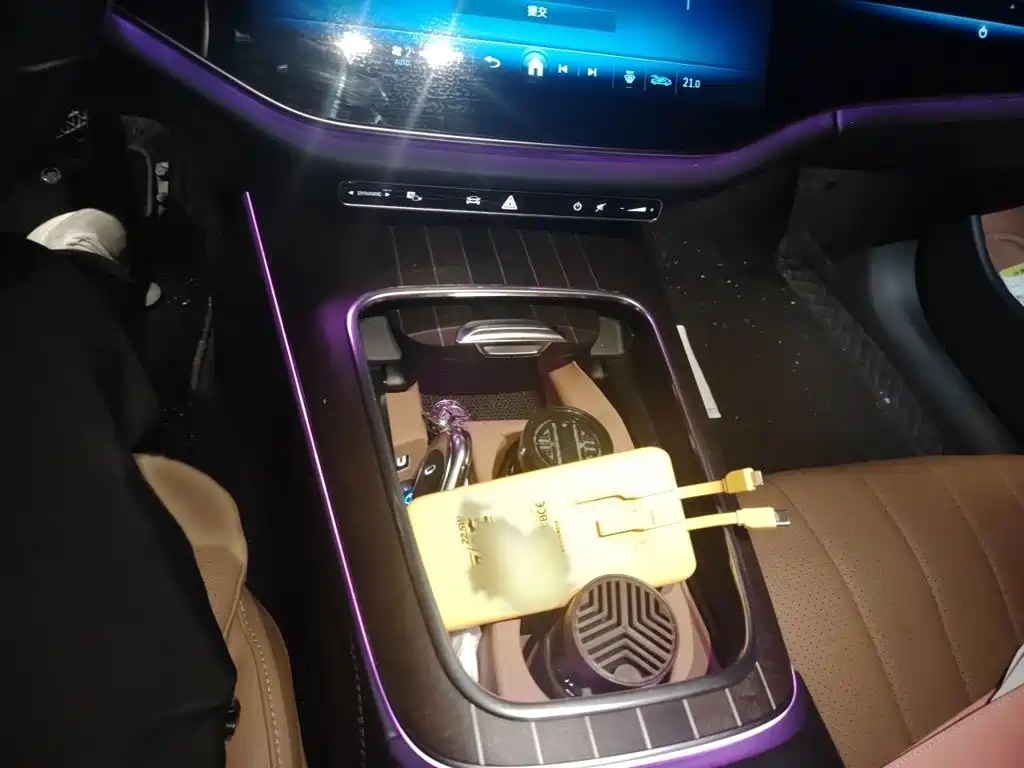 Mercedes-Benz E-Class — миниатюра 7