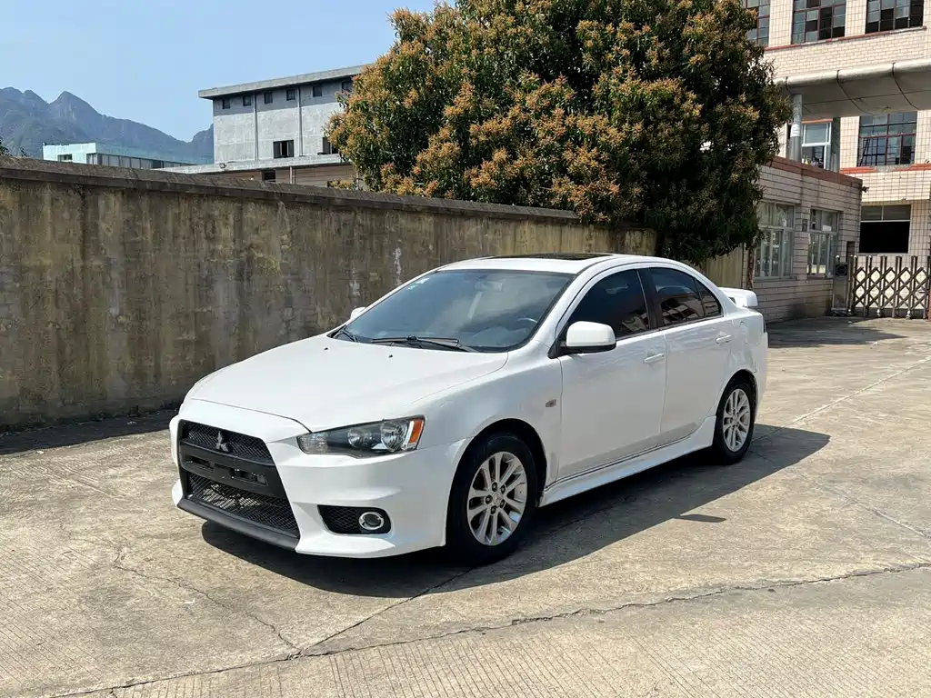 Купить Mitsubishi Lancer EX