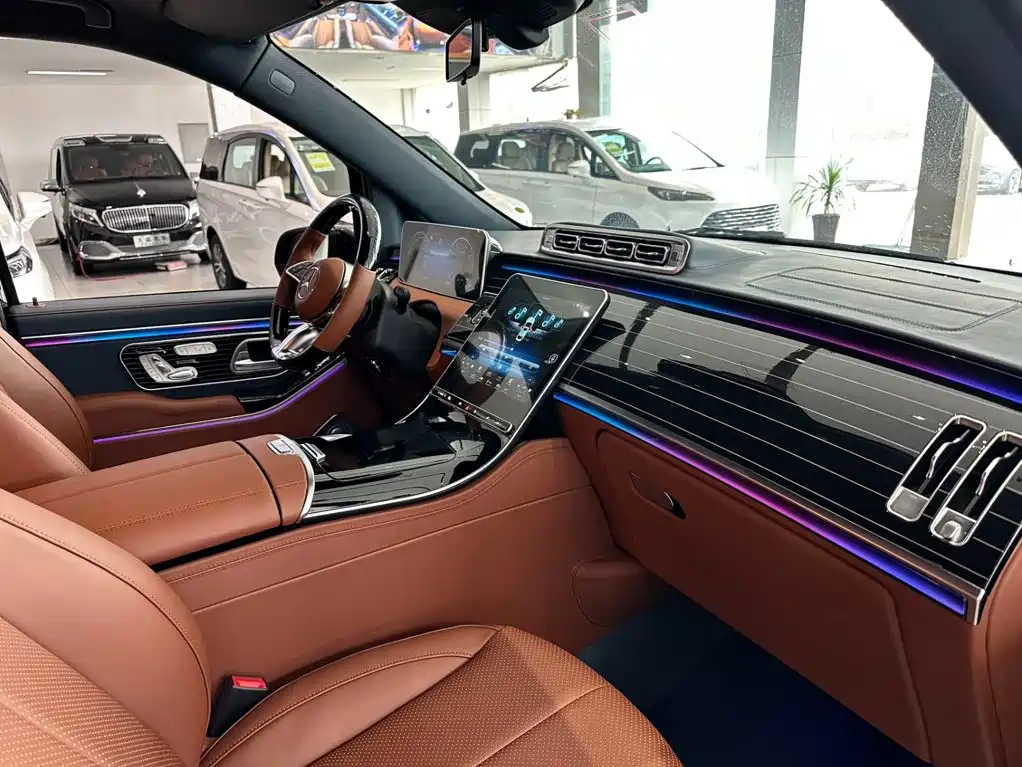Mercedes-Benz Vito 2024 2.0T 7 мест