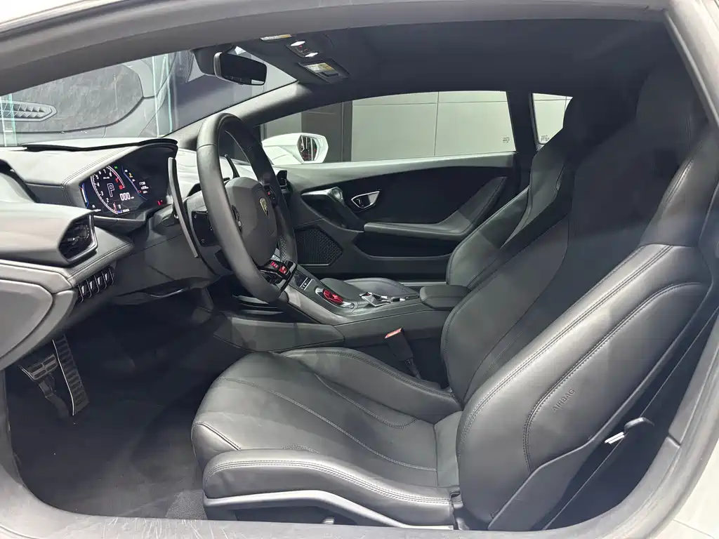 LAMBORGHINI HURACÁN